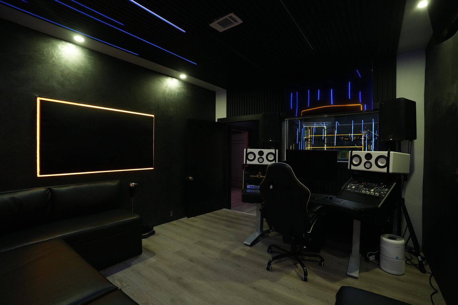 Jupiter room at LoudHouse Studios — view 3