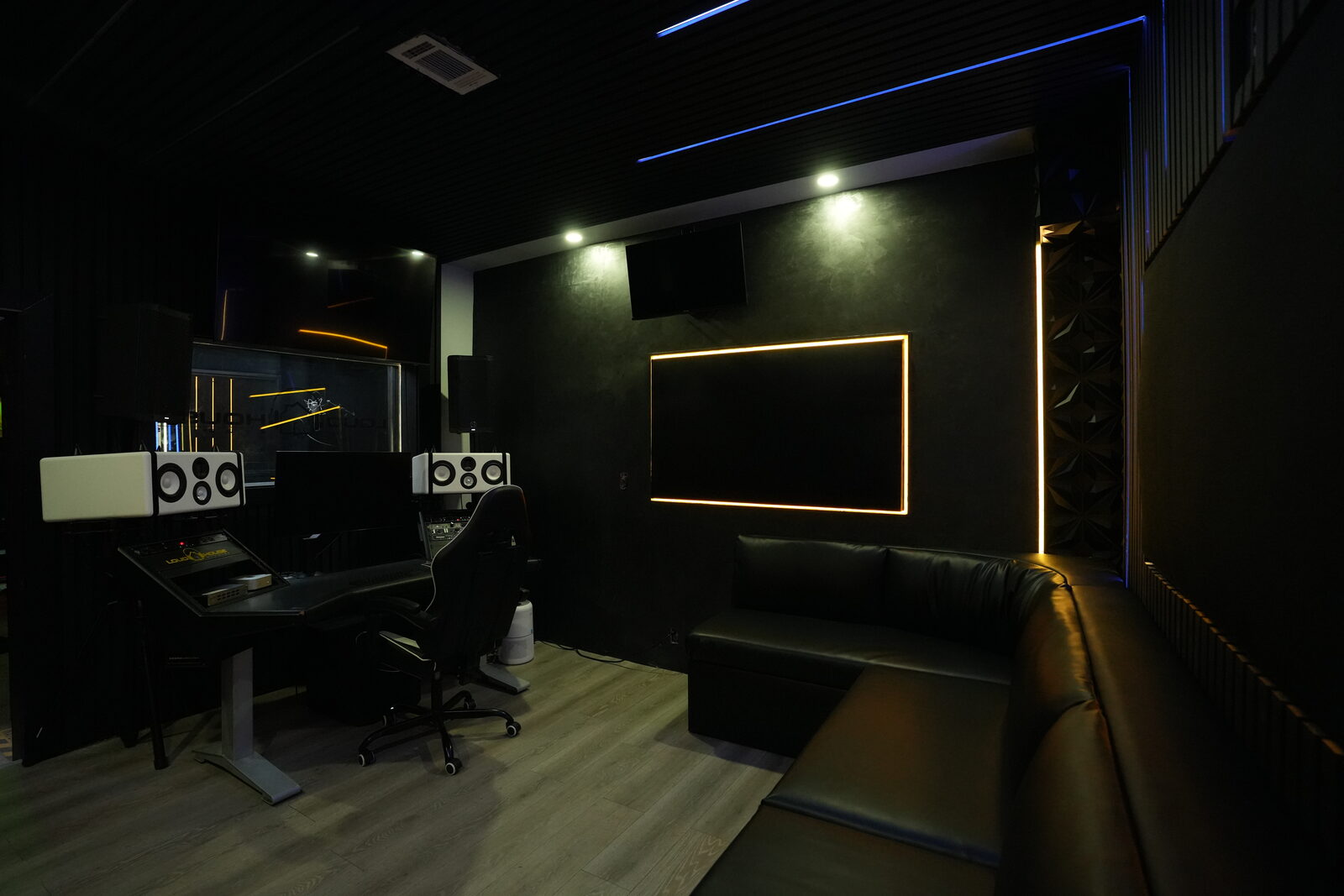 Jupiter room at LoudHouse Studios — view 4